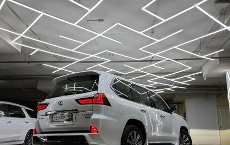 Lexus LX III, 2017 год, 7 400 000 рублей, 4 фотография