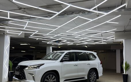 Lexus LX III, 2017 год, 7 400 000 рублей, 13 фотография