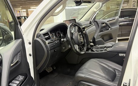 Lexus LX III, 2017 год, 7 400 000 рублей, 17 фотография