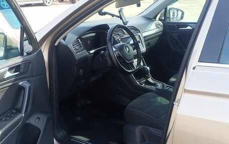 Volkswagen Tiguan II, 2018 год, 3 100 000 рублей, 15 фотография