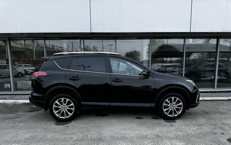 Toyota RAV4, 2018 год, 2 670 000 рублей, 4 фотография