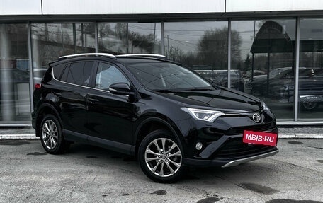Toyota RAV4, 2018 год, 2 670 000 рублей, 3 фотография