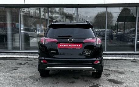 Toyota RAV4, 2018 год, 2 670 000 рублей, 6 фотография