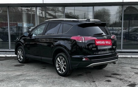 Toyota RAV4, 2018 год, 2 670 000 рублей, 7 фотография