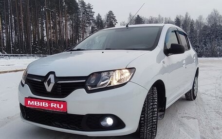 Renault Sandero II рестайлинг, 2016 год, 500 000 рублей, 1 фотография