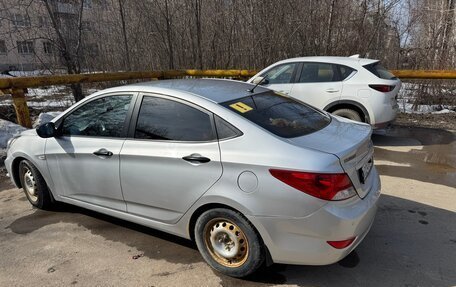 Hyundai Solaris II рестайлинг, 2012 год, 600 000 рублей, 1 фотография