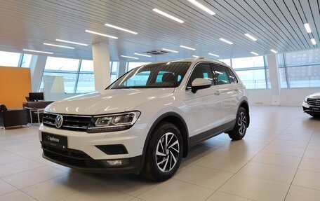 Volkswagen Tiguan II, 2018 год, 2 299 000 рублей, 1 фотография