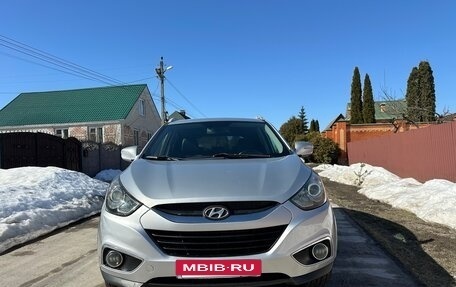 Hyundai ix35 I рестайлинг, 2010 год, 920 000 рублей, 10 фотография