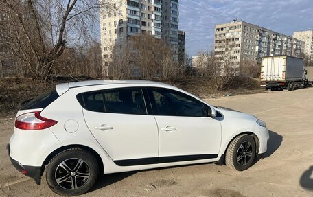 Renault Megane III, 2013 год, 850 000 рублей, 2 фотография