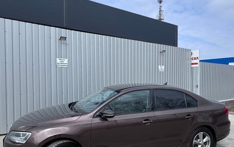 Volkswagen Jetta VI, 2014 год, 1 250 000 рублей, 2 фотография