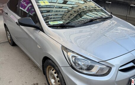 Hyundai Solaris II рестайлинг, 2012 год, 600 000 рублей, 8 фотография