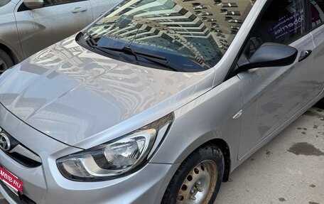Hyundai Solaris II рестайлинг, 2012 год, 600 000 рублей, 9 фотография