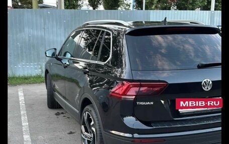 Volkswagen Tiguan II, 2017 год, 1 950 000 рублей, 4 фотография