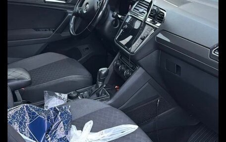 Volkswagen Tiguan II, 2017 год, 1 950 000 рублей, 6 фотография