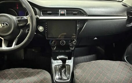 KIA Rio IV, 2018 год, 1 247 000 рублей, 7 фотография