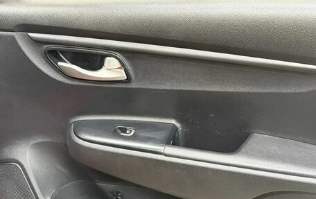 KIA Rio IV, 2018 год, 1 247 000 рублей, 13 фотография