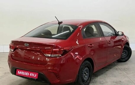 KIA Rio IV, 2018 год, 1 247 000 рублей, 2 фотография