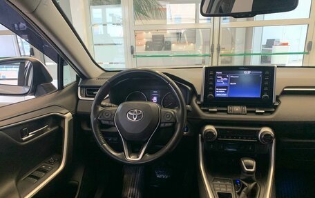 Toyota RAV4, 2021 год, 3 501 554 рублей, 8 фотография