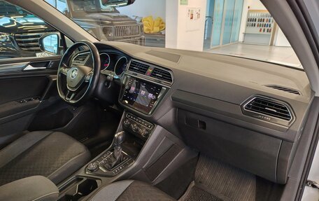 Volkswagen Tiguan II, 2018 год, 2 299 000 рублей, 7 фотография