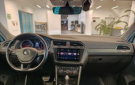 Volkswagen Tiguan II, 2018 год, 2 299 000 рублей, 10 фотография