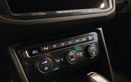 Volkswagen Tiguan II, 2018 год, 2 299 000 рублей, 14 фотография