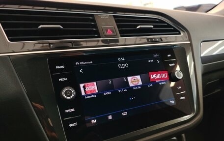 Volkswagen Tiguan II, 2018 год, 2 299 000 рублей, 17 фотография