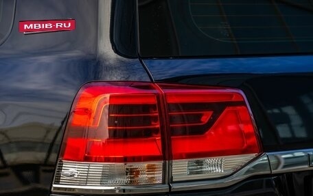 Toyota Land Cruiser 200, 2020 год, 7 898 000 рублей, 12 фотография