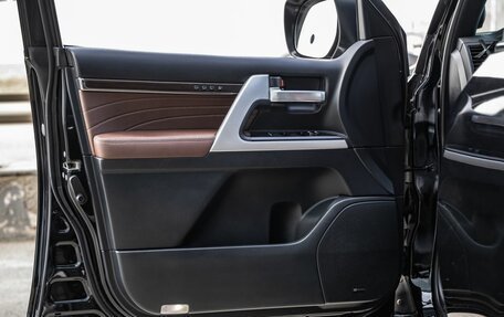 Toyota Land Cruiser 200, 2020 год, 7 898 000 рублей, 17 фотография