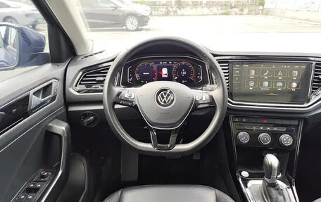 Volkswagen T-Roc I, 2023 год, 1 680 555 рублей, 9 фотография