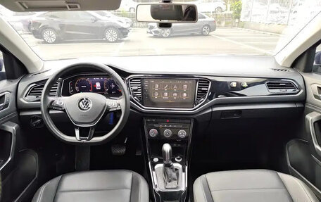 Volkswagen T-Roc I, 2023 год, 1 680 555 рублей, 8 фотография