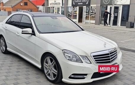 Mercedes-Benz E-Класс, 2012 год, 1 890 000 рублей, 3 фотография