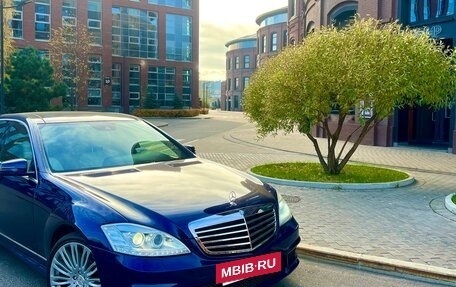 Mercedes-Benz S-Класс, 2010 год, 2 500 000 рублей, 3 фотография