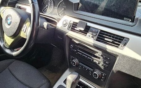 BMW 3 серия, 2011 год, 850 000 рублей, 3 фотография