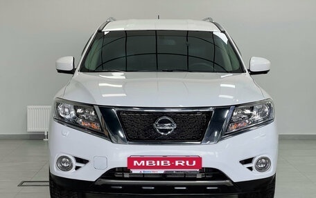 Nissan Pathfinder, 2015 год, 1 790 000 рублей, 2 фотография
