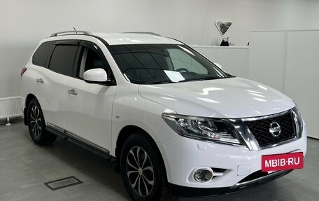 Nissan Pathfinder, 2015 год, 1 790 000 рублей, 3 фотография