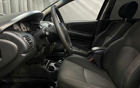 Dodge Neon II, 2003 год, 199 777 рублей, 13 фотография
