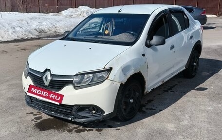 Renault Logan II, 2015 год, 220 000 рублей, 2 фотография