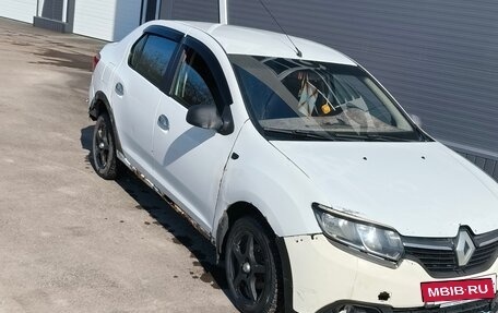 Renault Logan II, 2015 год, 220 000 рублей, 3 фотография