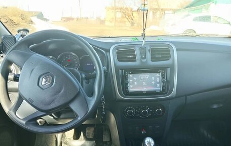 Renault Logan II, 2015 год, 799 000 рублей, 9 фотография