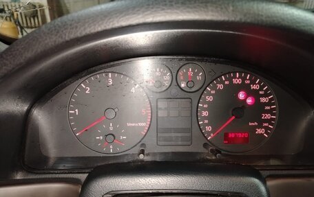 Audi A4, 1998 год, 250 000 рублей, 12 фотография