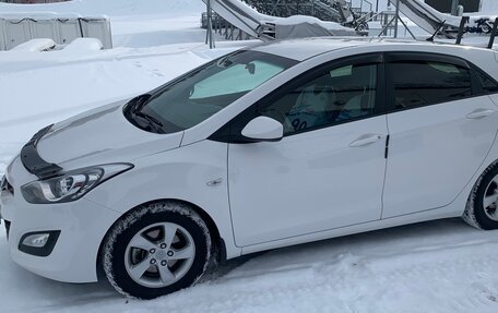 Hyundai i30 II рестайлинг, 2014 год, 1 100 000 рублей, 3 фотография