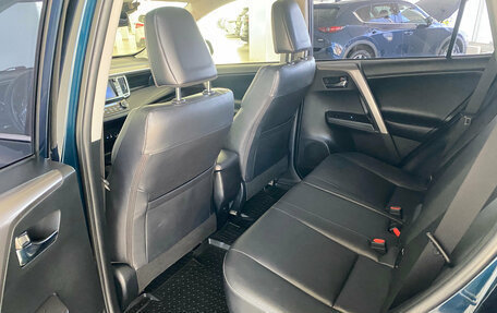 Toyota RAV4, 2019 год, 3 050 000 рублей, 11 фотография