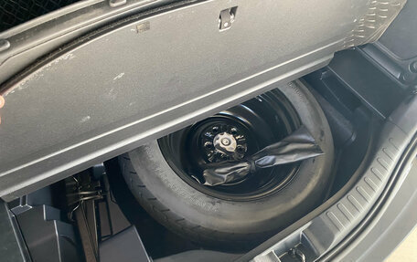 Toyota RAV4, 2019 год, 3 050 000 рублей, 8 фотография