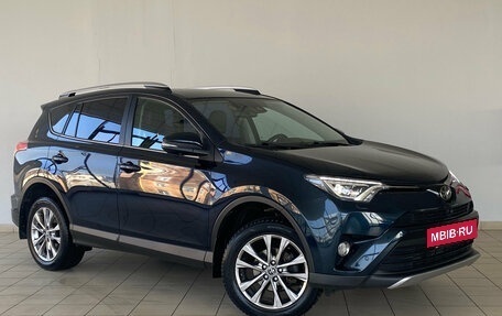 Toyota RAV4, 2019 год, 3 050 000 рублей, 2 фотография