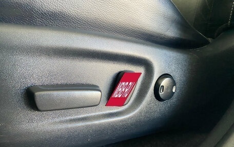 Toyota RAV4, 2019 год, 3 050 000 рублей, 14 фотография