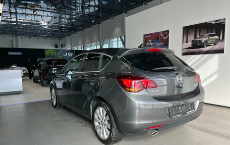 Opel Astra J, 2011 год, 690 000 рублей, 4 фотография