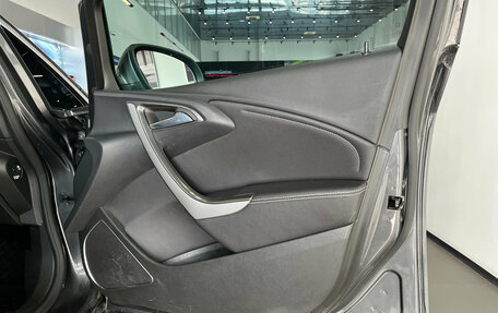 Opel Astra J, 2011 год, 690 000 рублей, 16 фотография