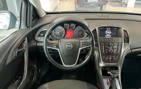 Opel Astra J, 2011 год, 690 000 рублей, 19 фотография