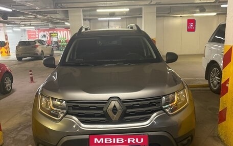 Renault Duster, 2022 год, 1 800 000 рублей, 1 фотография