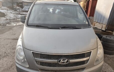 Hyundai H-1 II рестайлинг, 2011 год, 950 000 рублей, 1 фотография